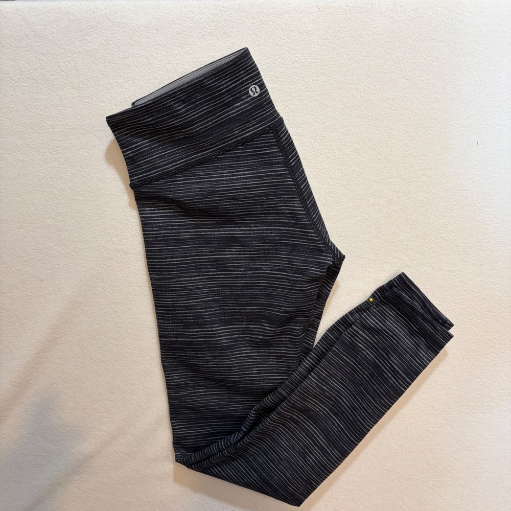 Lululemon Leggings Womens 10 Black White Wunder Under Space Dye Striped Yoga